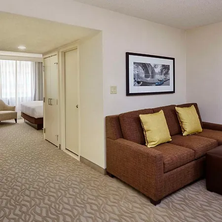 Hotel Doubletree By Hilton Washington Dc - Crystal City Arlington Exterior foto
