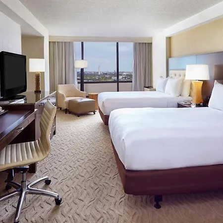 Hotel Doubletree By Hilton Washington Dc - Crystal City Arlington Exterior foto
