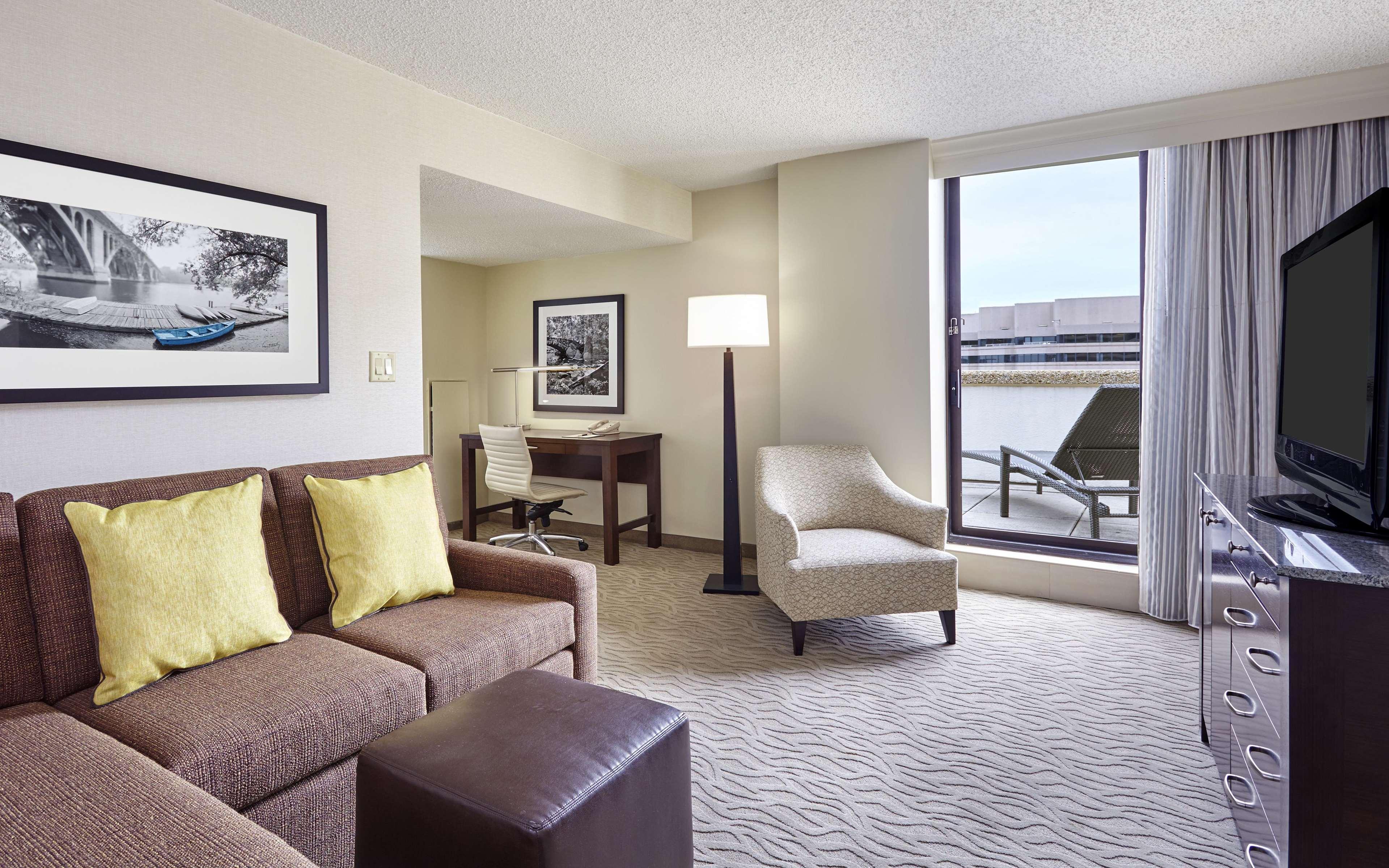 Doubletree By Hilton Washington Dc - Crystal Hotel Arlington